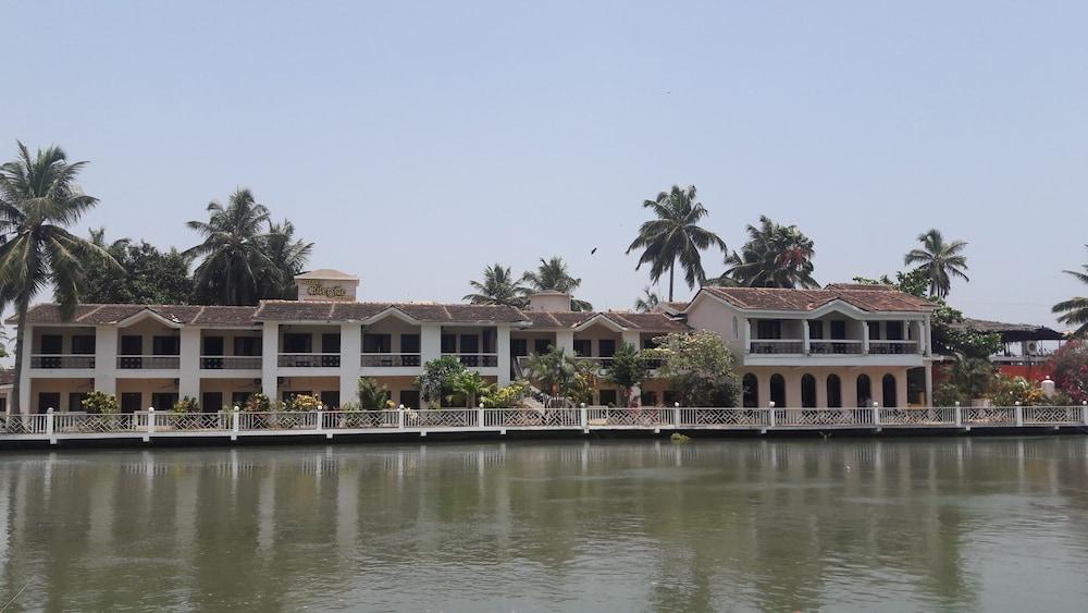 The Ronil Royale Hotel Baga Buitenkant foto